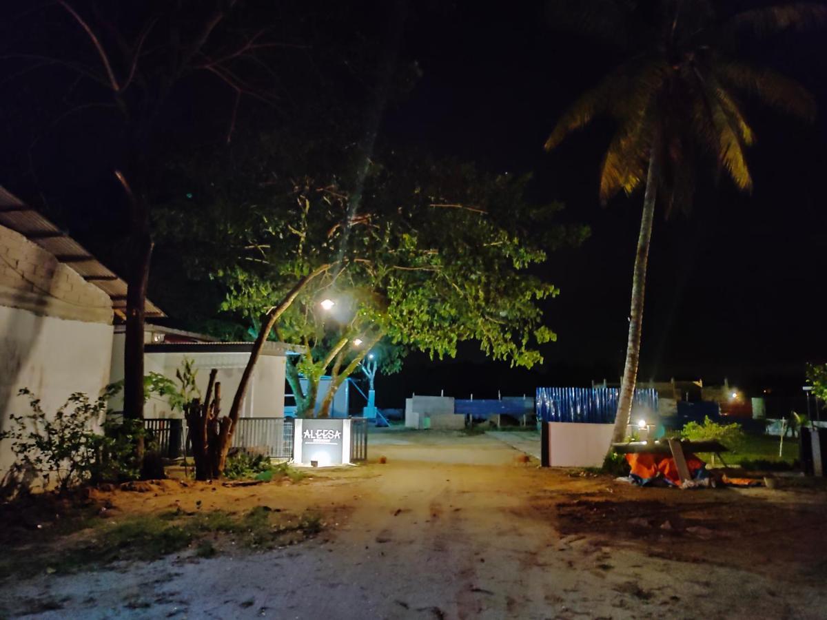 Aleesa Roomstay Pasir Puteh Extérieur photo