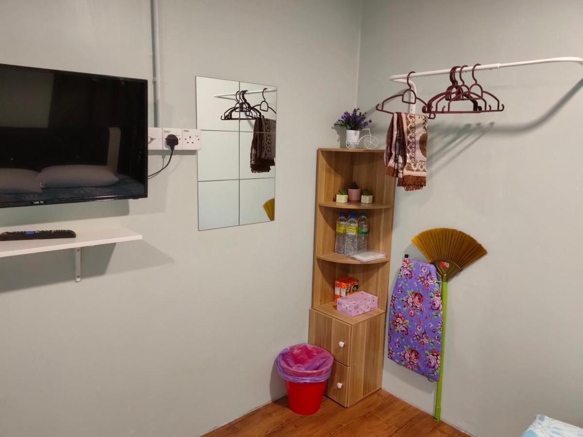 Aleesa Roomstay Pasir Puteh Extérieur photo