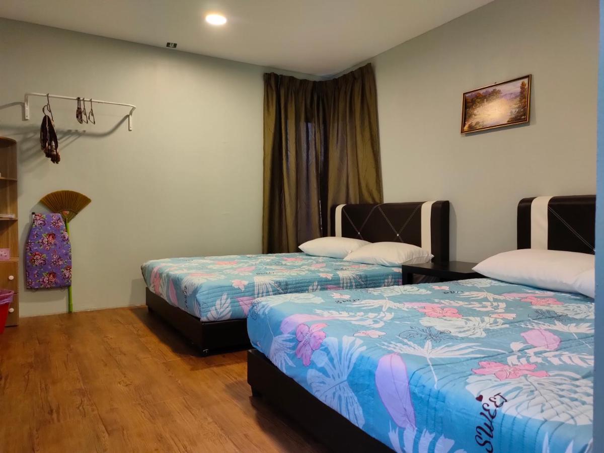 Aleesa Roomstay Pasir Puteh Extérieur photo