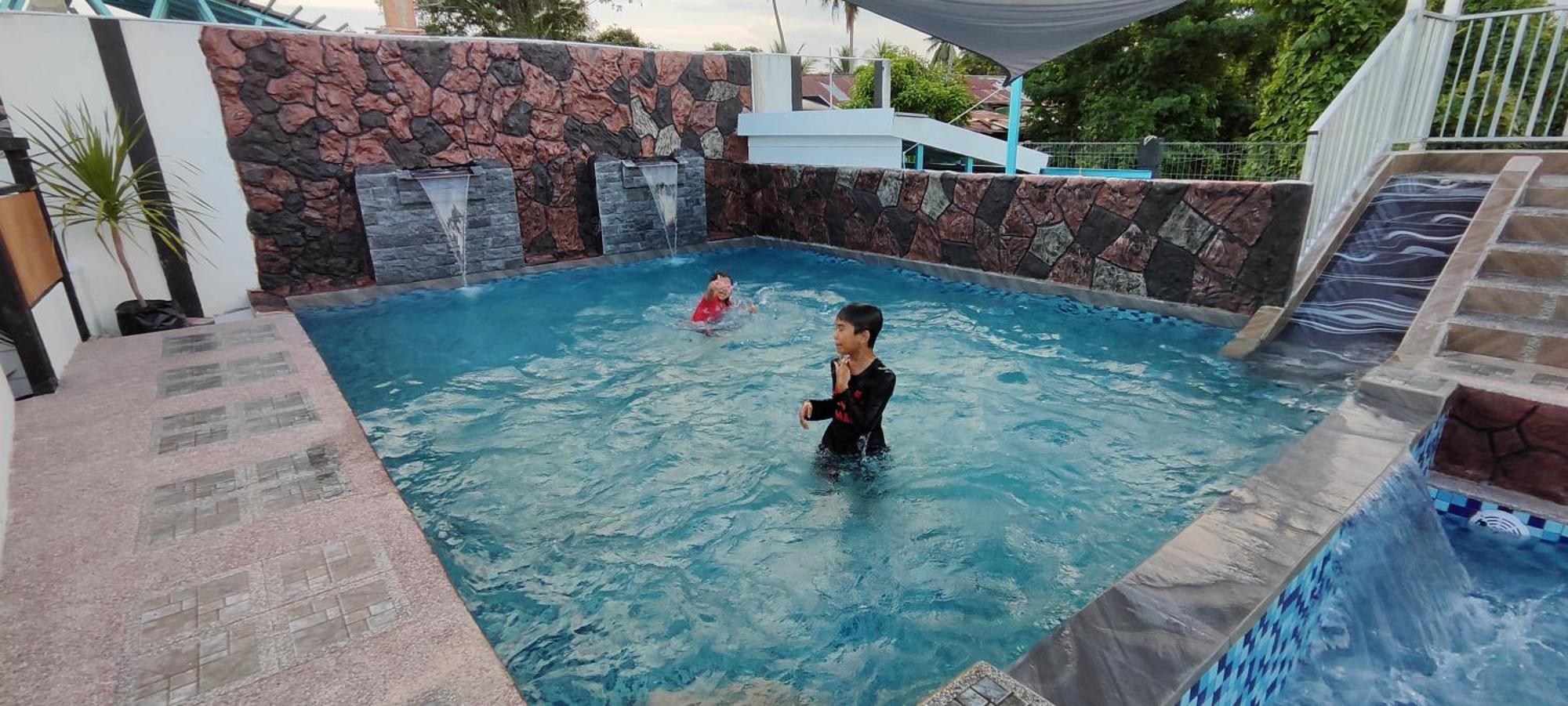 Aleesa Roomstay Pasir Puteh Extérieur photo