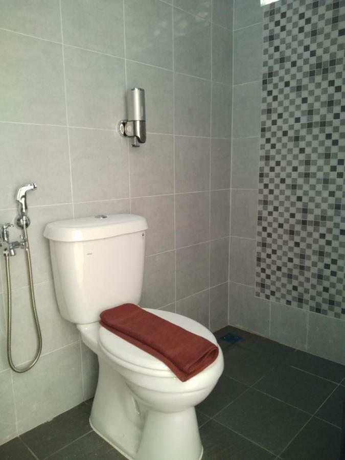 Aleesa Roomstay Pasir Puteh Extérieur photo