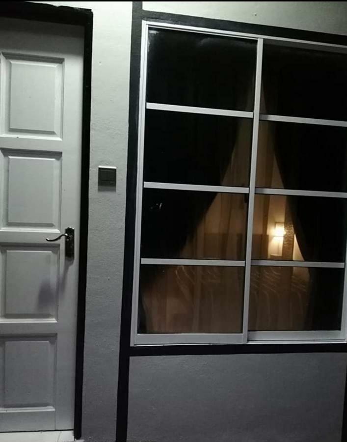 Aleesa Roomstay Pasir Puteh Extérieur photo